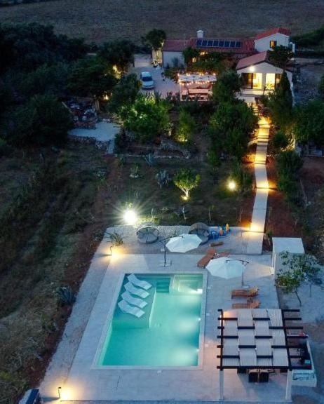 Villa Slatina Near Zrce Beach Novalja Buitenkant foto