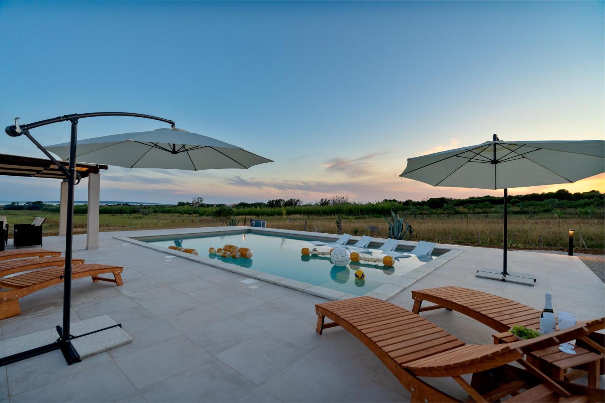 Villa Slatina Near Zrce Beach Novalja Buitenkant foto